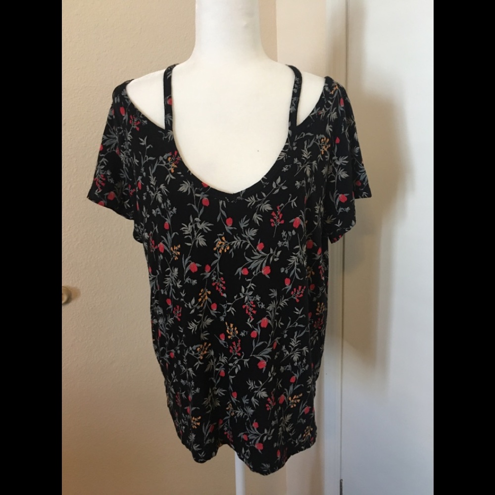 EUC Lucky Brand t shirt